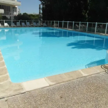 Cosy Avec Piscine, Proche Port Et - - Fr-1-246-575
