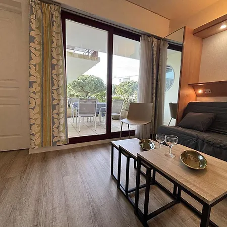 Cosy Avec Piscine, Proche Port Et - - Fr-1-246-575 Lejlighed